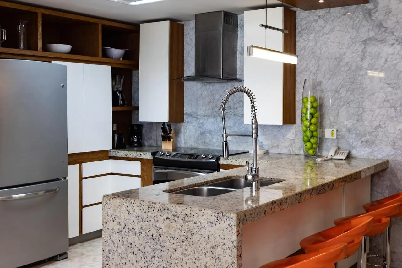Elements Garden House 6 Condo 신데 델 카르멘 아파트